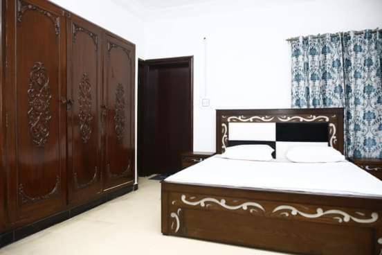 Lux Lounge Guest House Islamabad Exterior foto