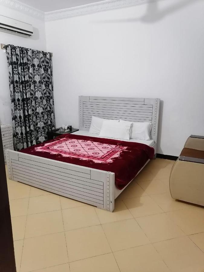 Lux Lounge Guest House Islamabad Exterior foto